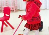 宝宝推拉玩具小车，练习独立行走