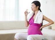 孕期爱出汗是正常现象吗？如何护理